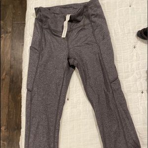 Lululemon Speed Up Crop - Size 4 - gently used